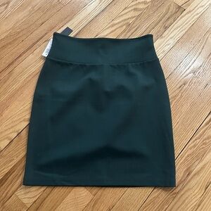 Aritzia Dark Green Pencil Skirt 6 NWT